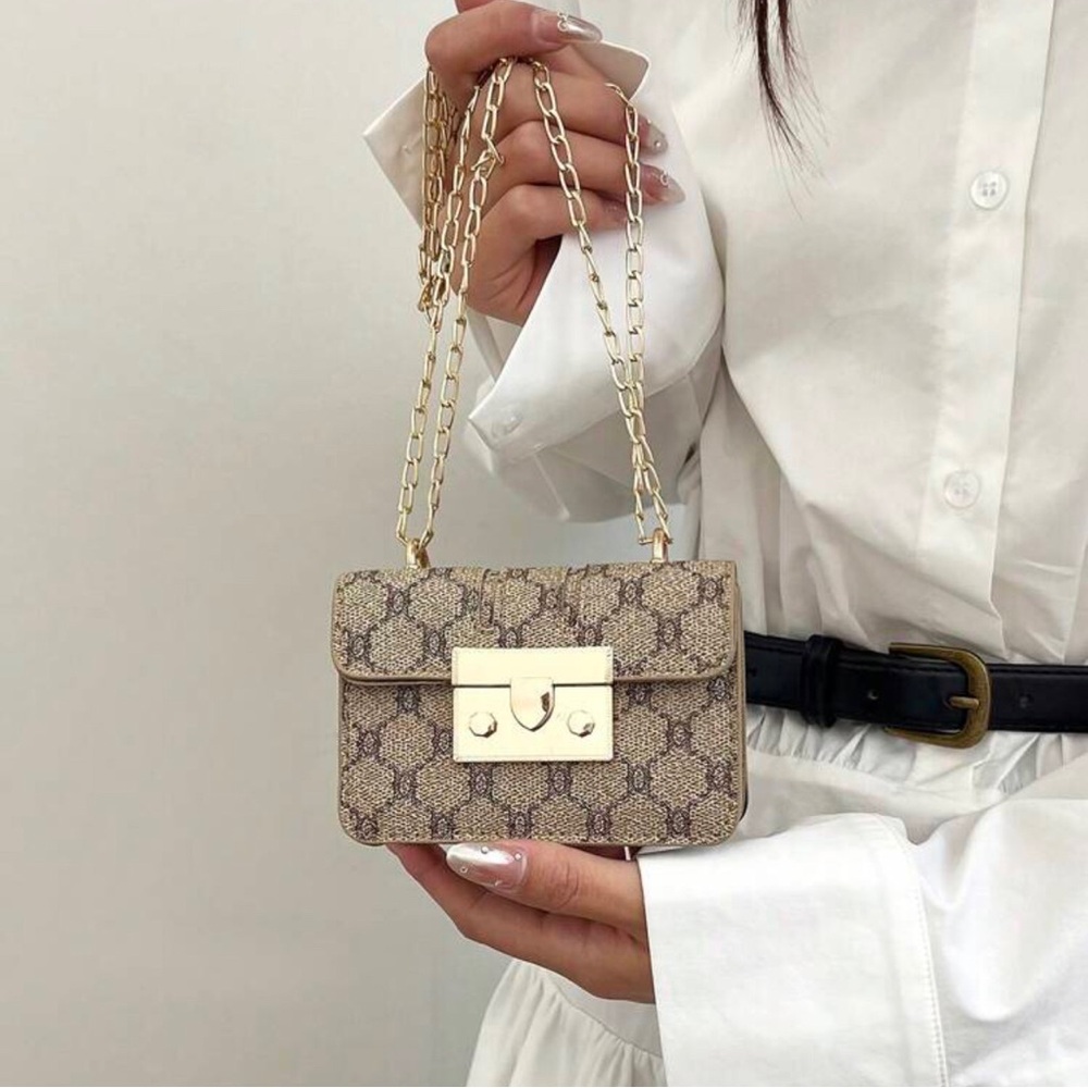 Small Cutie Purse✨🌹 - Picture 1 of 5